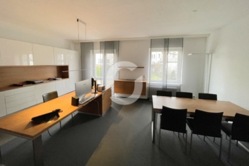 Vielseitiges Bürohaus – Ihr neues Geschäftszentrum auf einem eigenen Grundstück - Büro (96870)
