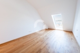 Schlafzimmer - Stilvolle Stadtwohnung mit Panoramablick über Stuttgart
