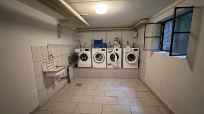 Mehrfamilienhaus mit 4 WE in Leinfelden-Echterdingen - Waschraum im UG (99211)