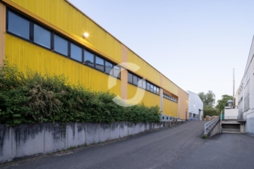 Helle Hallenflächen in Bad-Cannstadt - Außenansicht (84752)