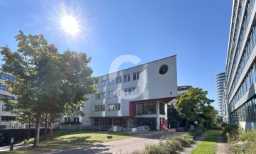 Bürofläche an S-Bahn und 50 Stellplätze, 70565 Stuttgart, Bürohaus