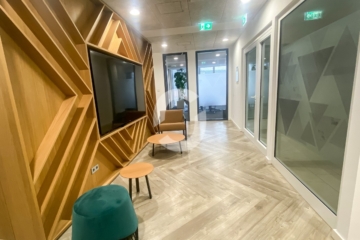 Topmoderne Bürofläche in Stuttgart-Zentrum | Hochwertiges Mobiliar | Sofort bezugsfertig - Empfang (93088)