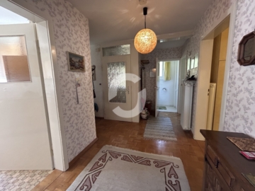 Mehrfamilienhaus mit Leerstand in guter Lage von Stuttgart-Untertürkheim zum Erwerb - Auszug Wohnen (92350)