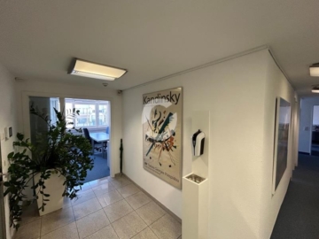 Möblierte Bürofläche mit Klimaanlage in guter Lage - Uhlandstraße 11 (92067)