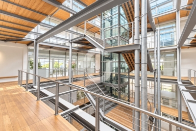 Lichtdurchflutete Gewerbefläche mit Terrasse in Stuttgart-Feuerbach - Foyer (99375)
