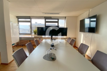 Modernes Büro im 8. Stock, zentral gelegen im Herzen von Stuttgart-Mitte - Besprecher (89112)