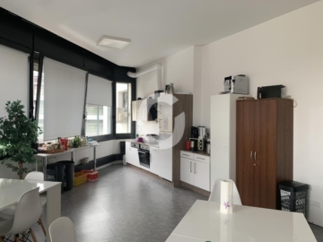 Attraktive Bürofläche in verkehrsgünstiger Lage - Teeküche (74014)