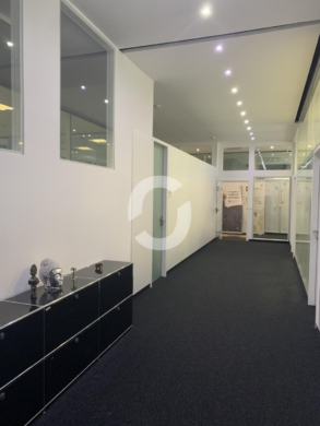 Attraktive Bürofläche in verkehrsgünstiger Lage - Flur (74017)