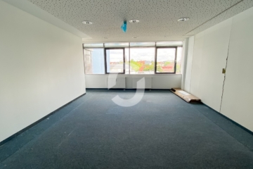 Großzügig geschnittene Büroflächen im Schillerhaus - Empfang (86082)