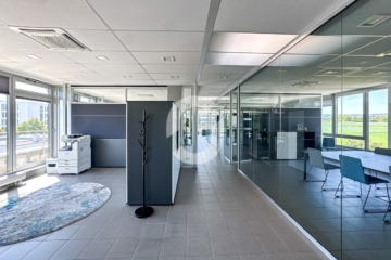 Exklusives Penthouse-Büro mit Dachterrasse & Top-Ausstattung in Stuttgart-Weilimdorf - Flur (95514)